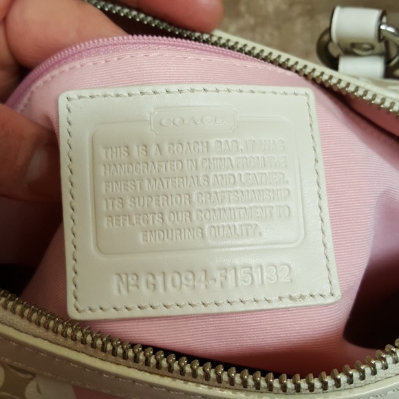 Elegance ♥ Coach Handbag and clutch set - Picture 4 of 8